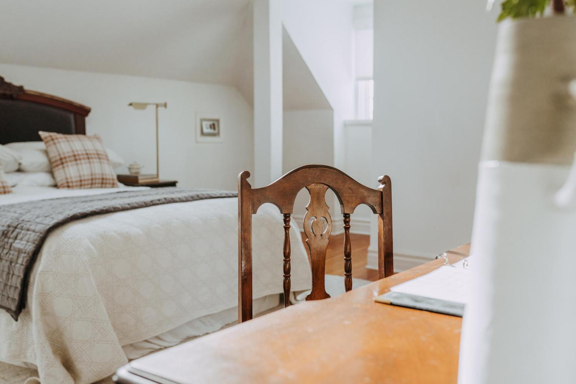 ウィニペグ No. 5 East Bed & Breakfast エクステリア 写真