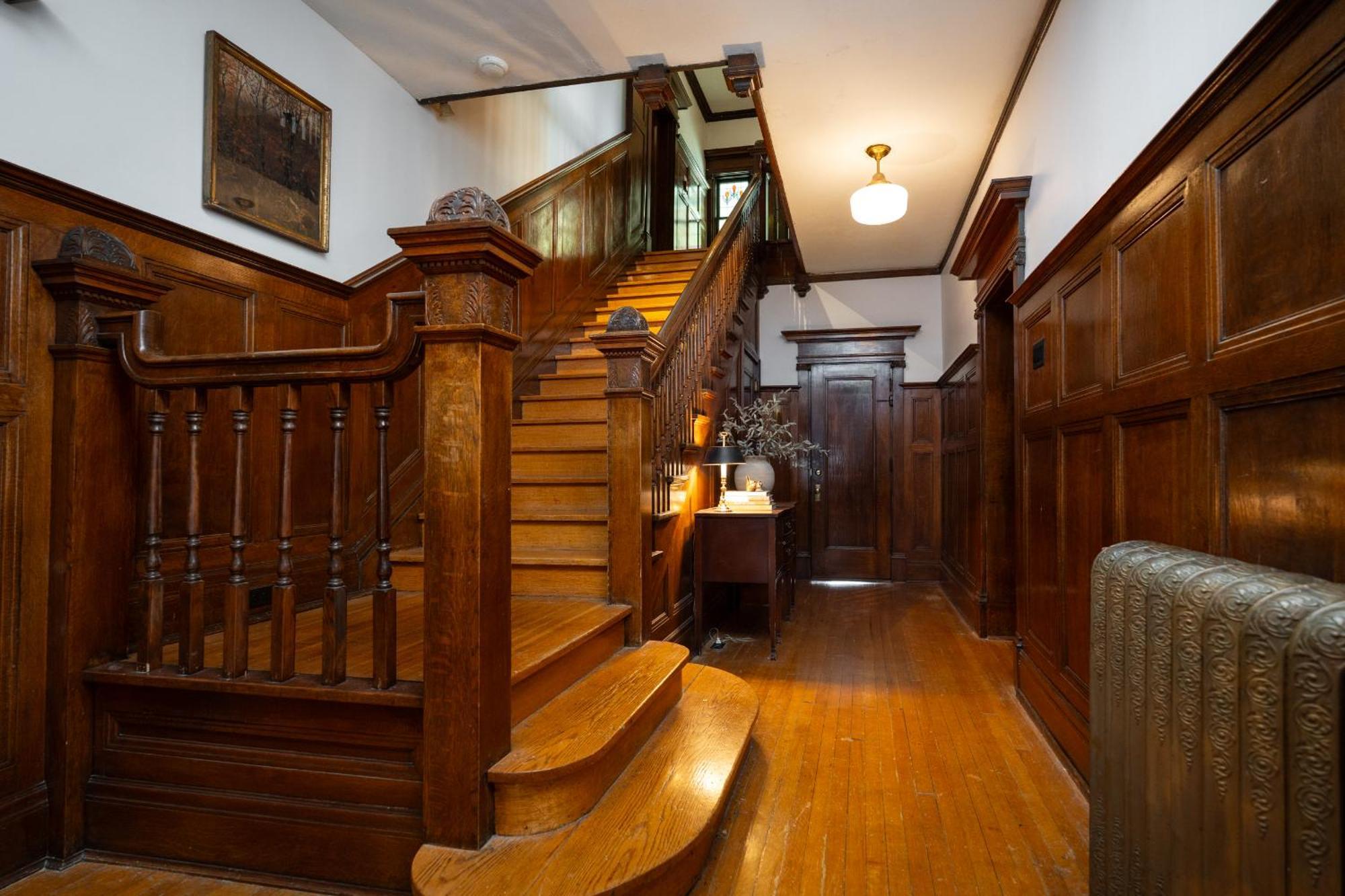ウィニペグ No. 5 East Bed & Breakfast エクステリア 写真