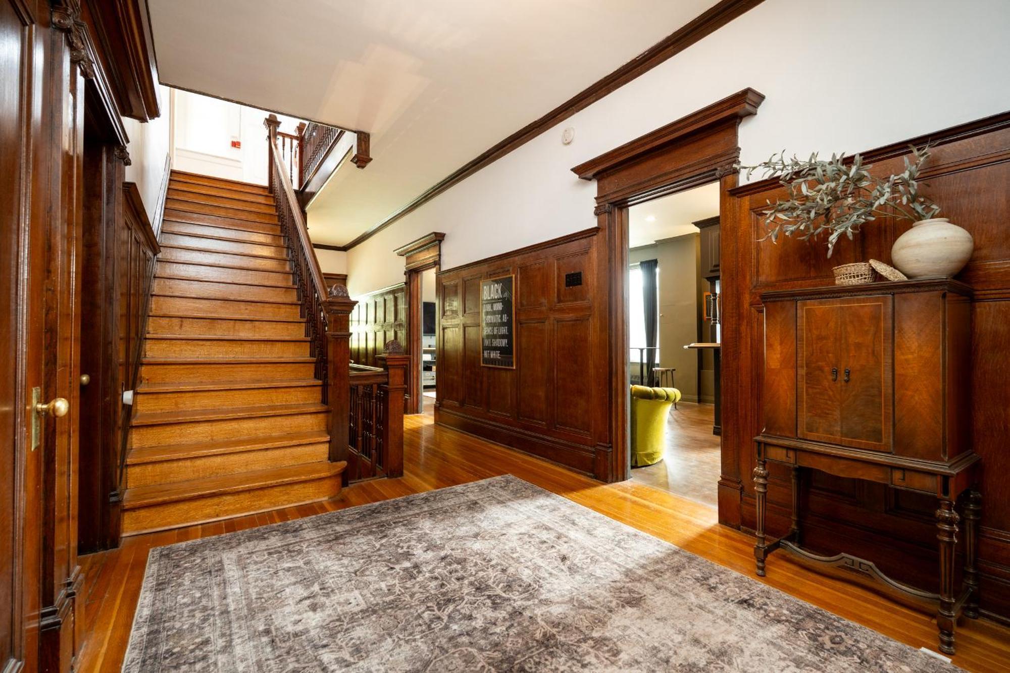 ウィニペグ No. 5 East Bed & Breakfast エクステリア 写真