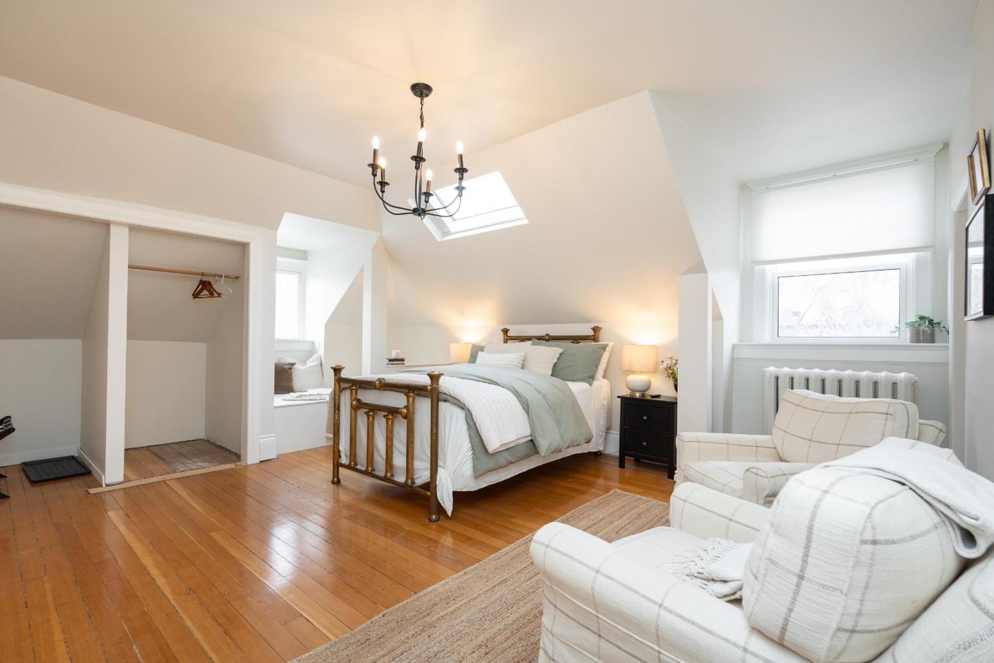 ウィニペグ No. 5 East Bed & Breakfast エクステリア 写真
