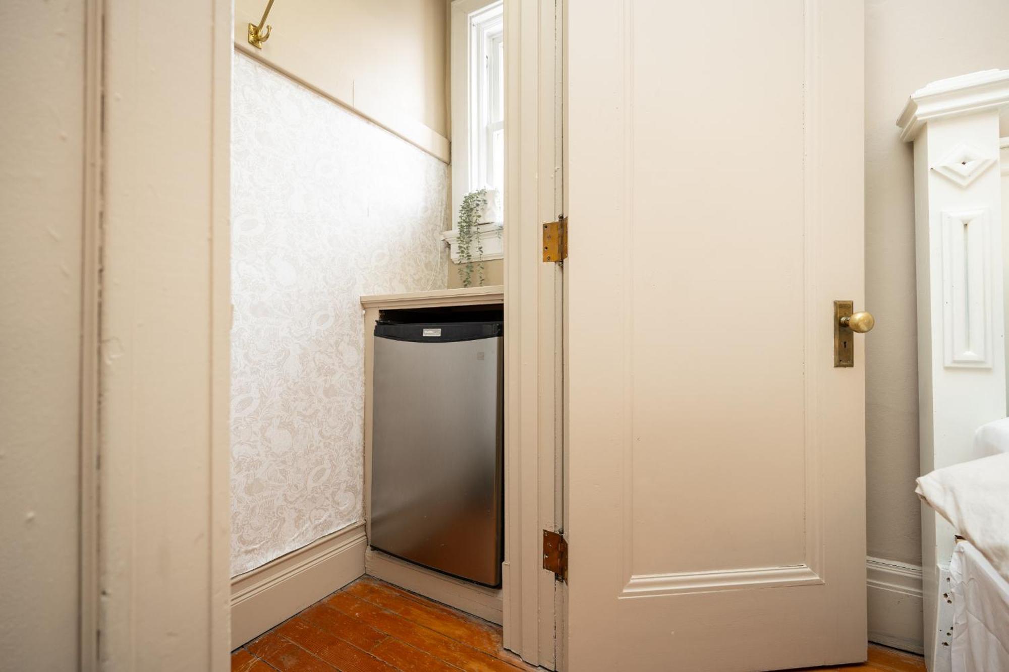 ウィニペグ No. 5 East Bed & Breakfast エクステリア 写真