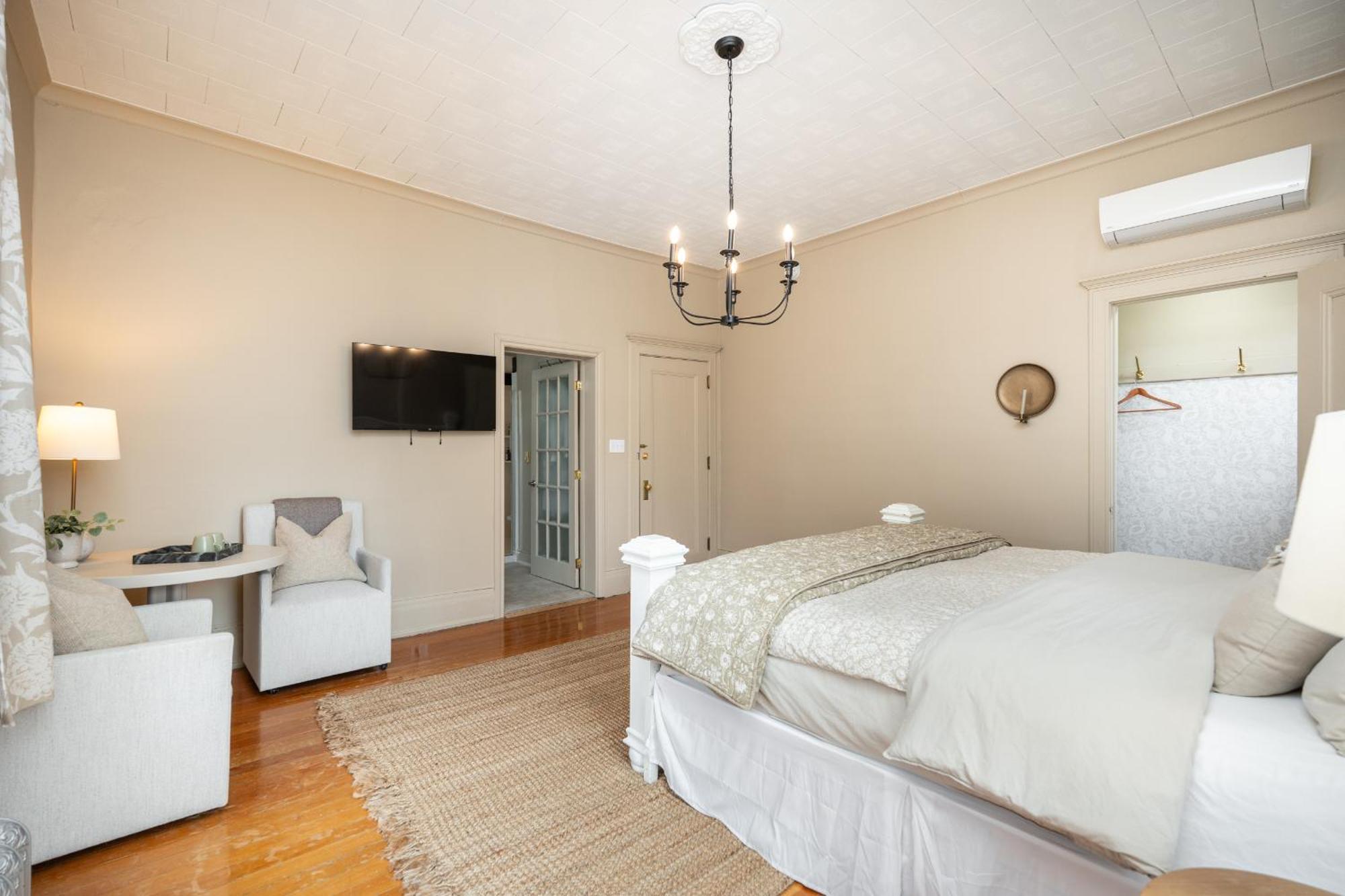ウィニペグ No. 5 East Bed & Breakfast エクステリア 写真